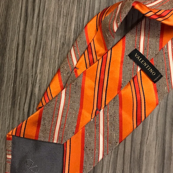 VALENTINO Neck Tie *RARE* *VINTAGE* - Picture 2 of 5